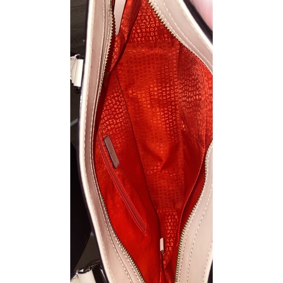 Kate Spade Handbag with matching wallet - Picture 2 of 3